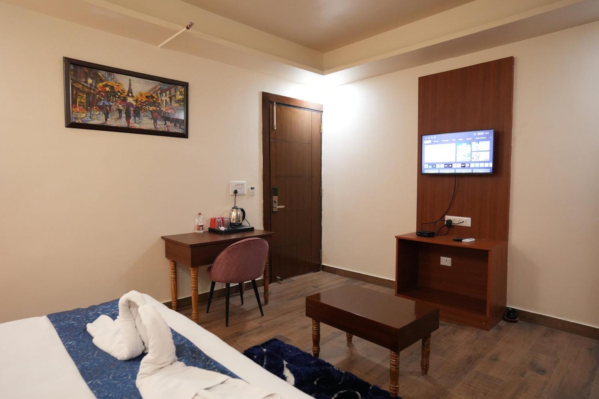 Sarla Hotel Inn Noida Exterior foto